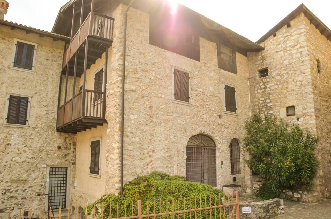 Appartamenti Frapporta Tenno Exterior foto